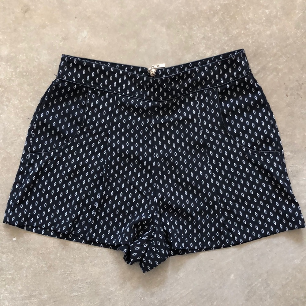 High-waisted Shorts